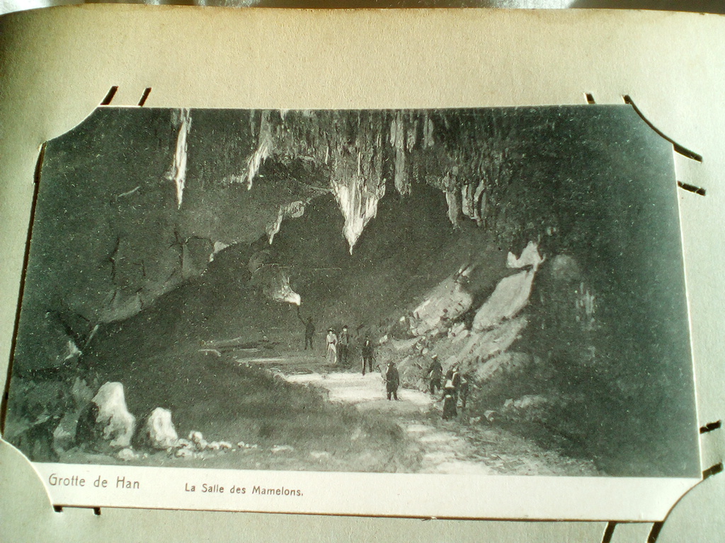 /Belgium/Places/BG_place_19xx_Grotte de Han - La Salle des Mamelons.jpg